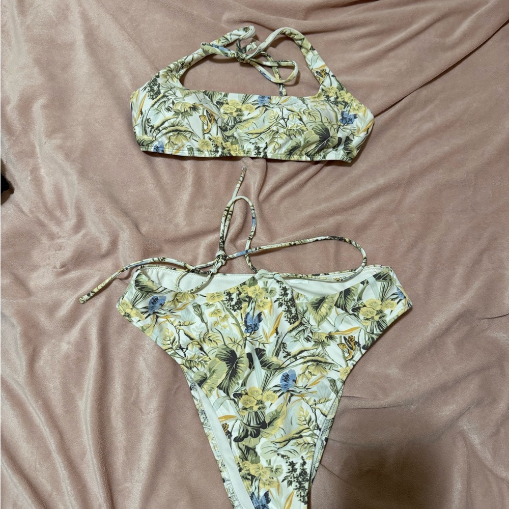 Abercrombie & Fitch Cream Bikini Set